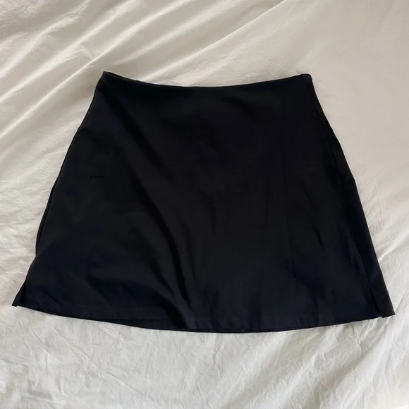 Girlfriend Collective / Black Skort / Size Large - Picture 4 of 7
